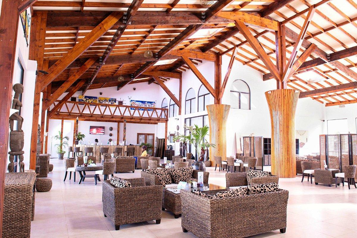 Ocean Bay Hotel & Resort Bakau Exteriör bild