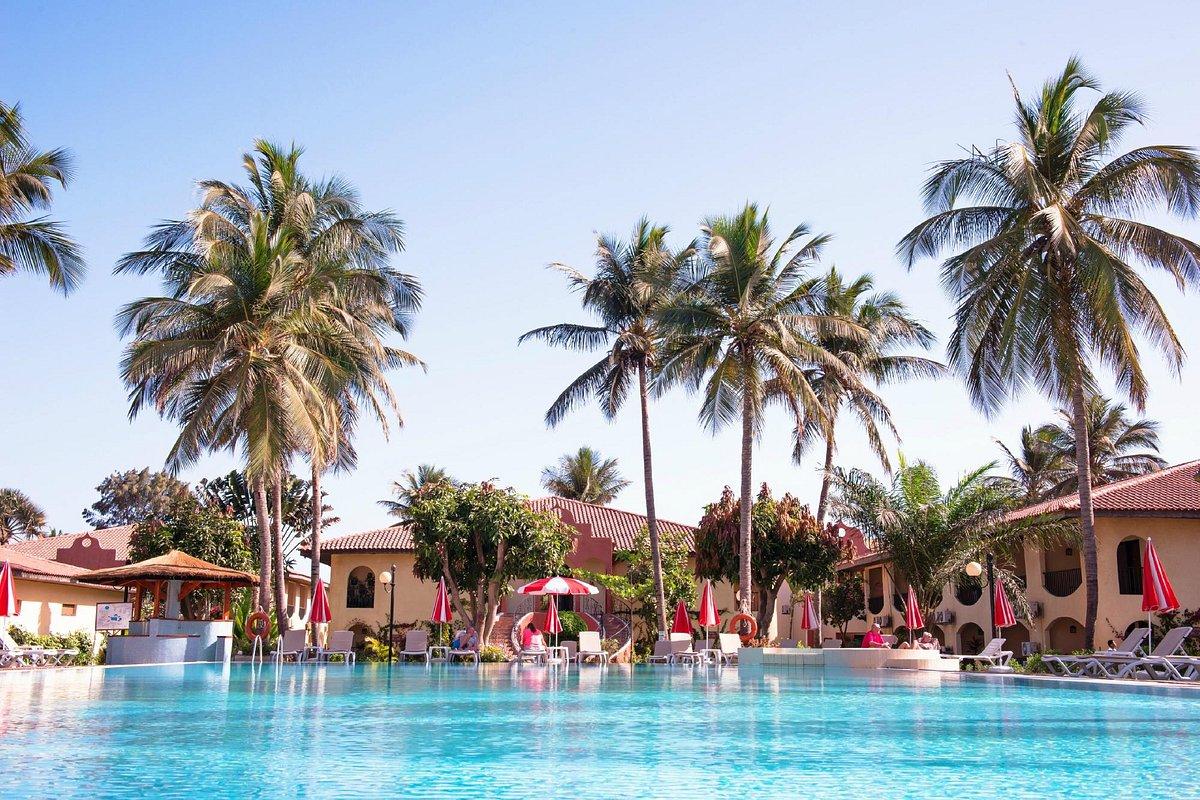 Ocean Bay Hotel & Resort Bakau Exteriör bild