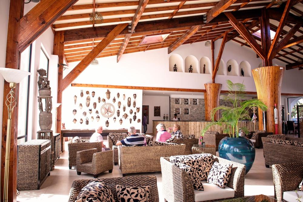Ocean Bay Hotel & Resort Bakau Exteriör bild