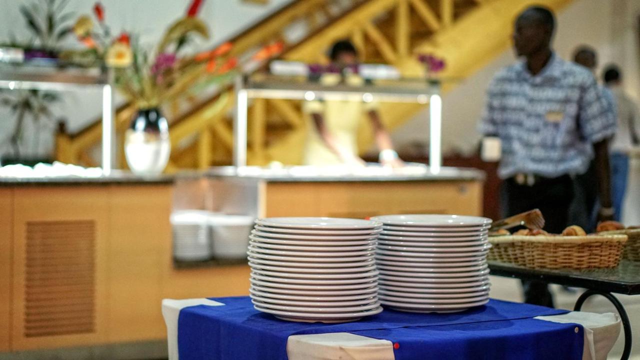 Ocean Bay Hotel & Resort Bakau Exteriör bild
