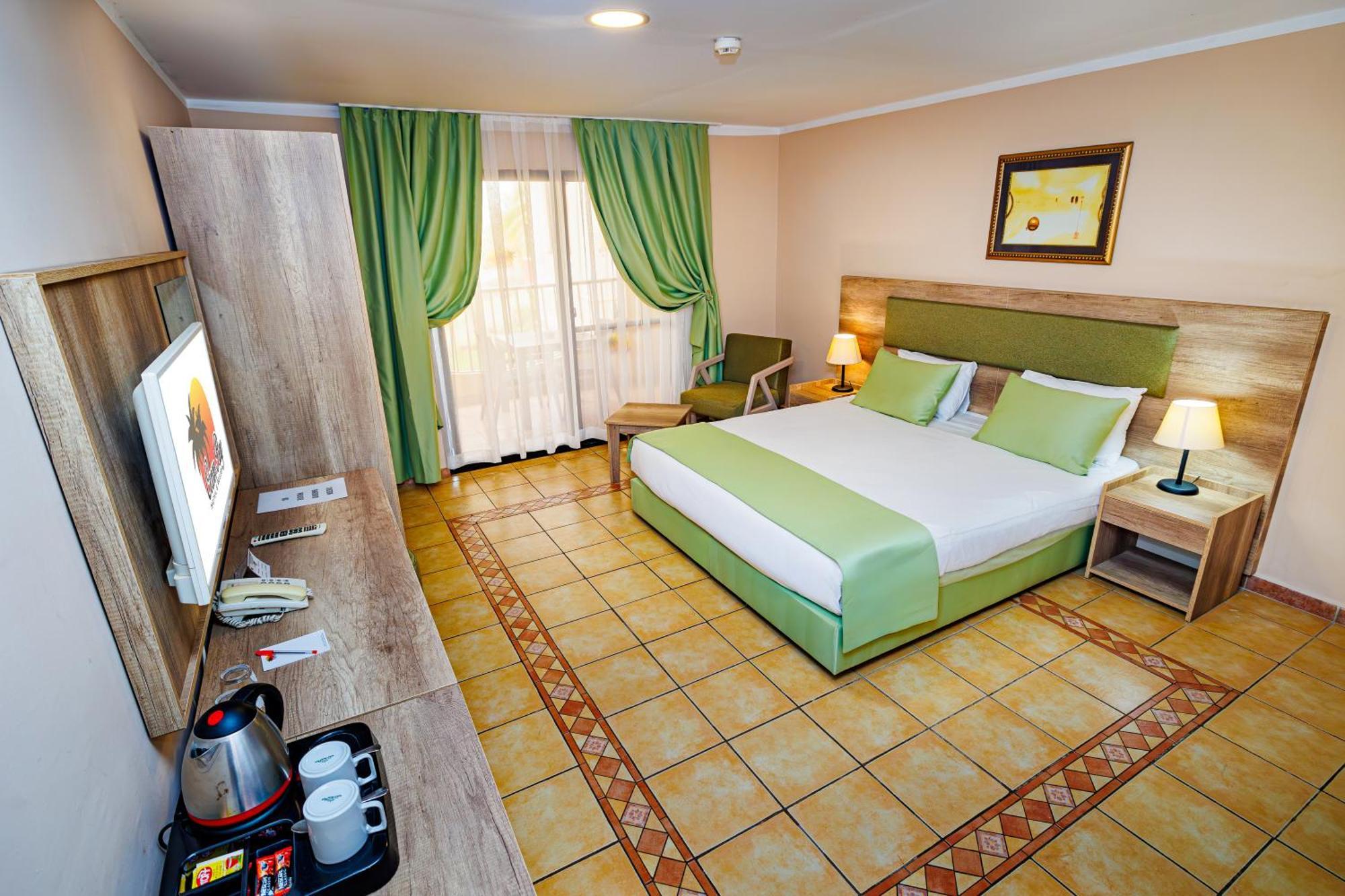 Ocean Bay Hotel & Resort Bakau Exteriör bild