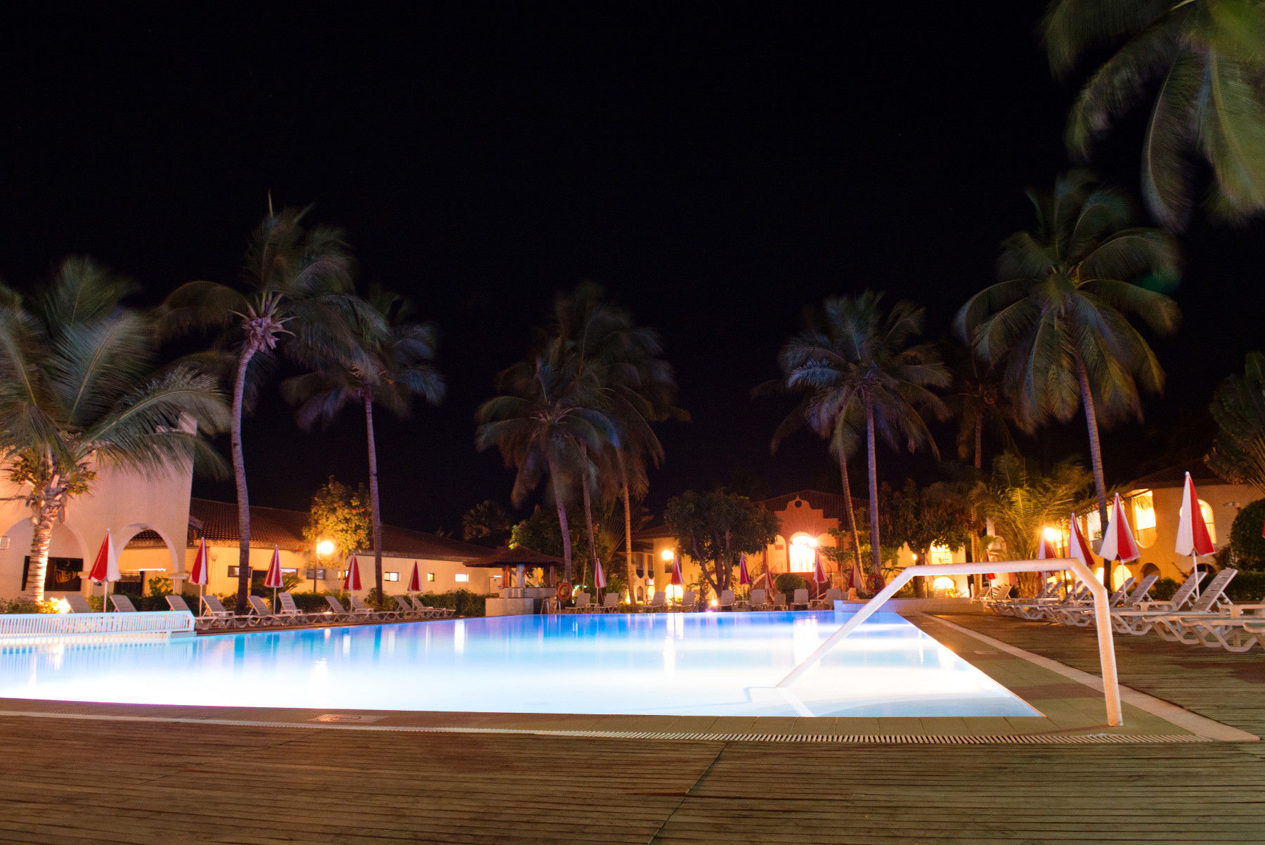 Ocean Bay Hotel & Resort Bakau Exteriör bild