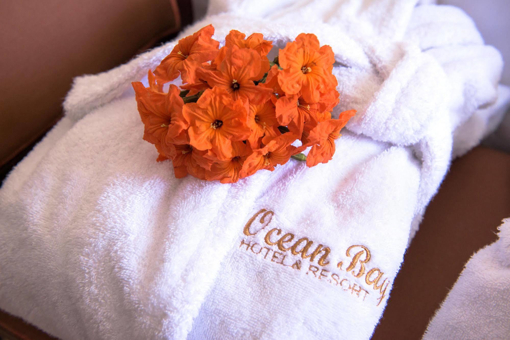 Ocean Bay Hotel & Resort Bakau Exteriör bild